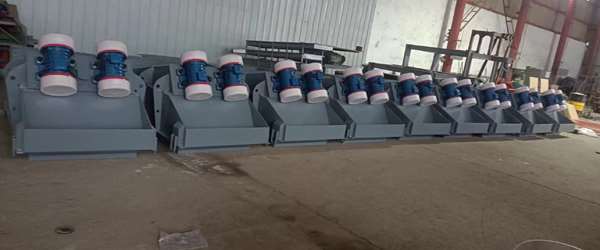 振動(dòng)給料機(jī)振動(dòng)不下料